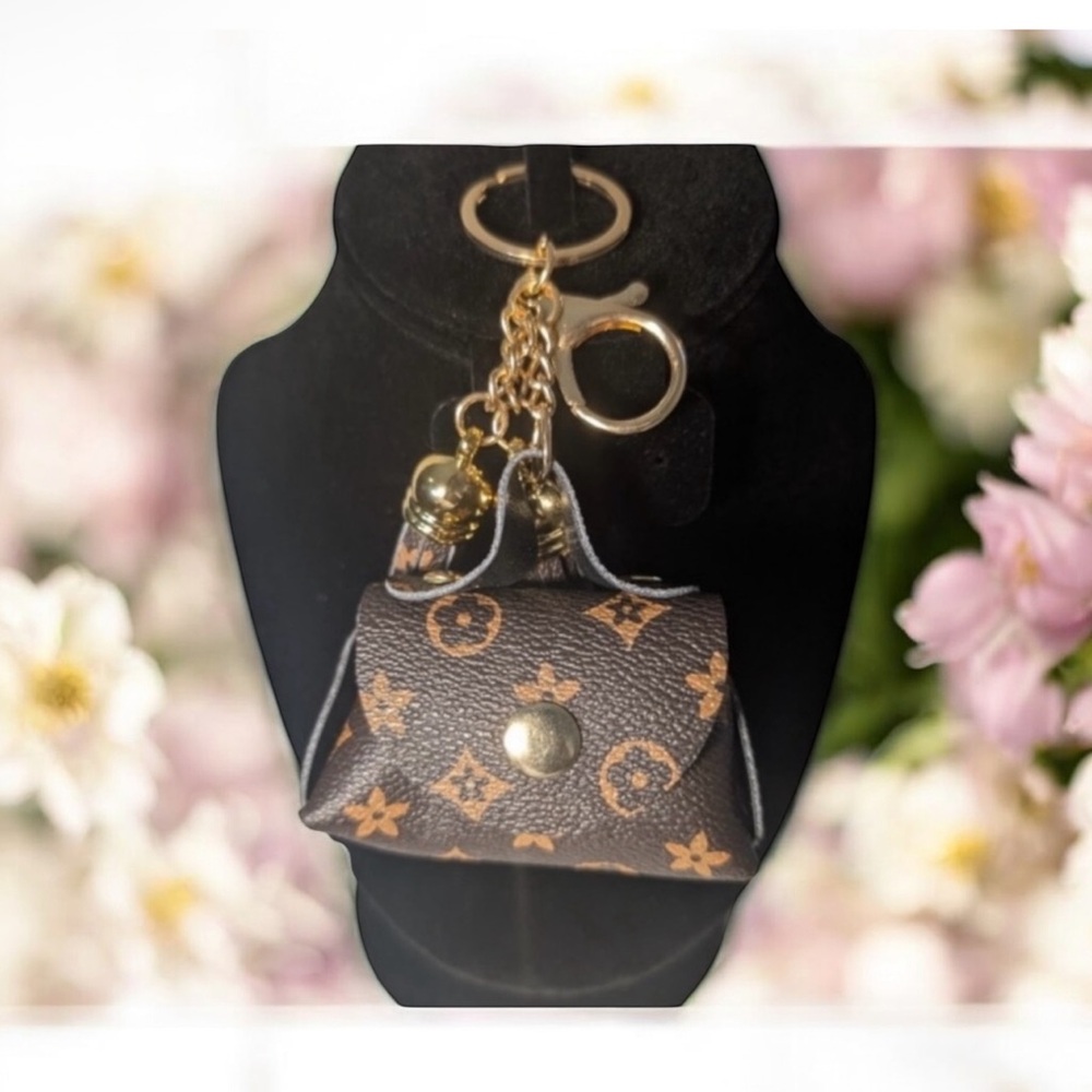 Keychain pouch Bag charm NEW in package - Picture 3 of 14